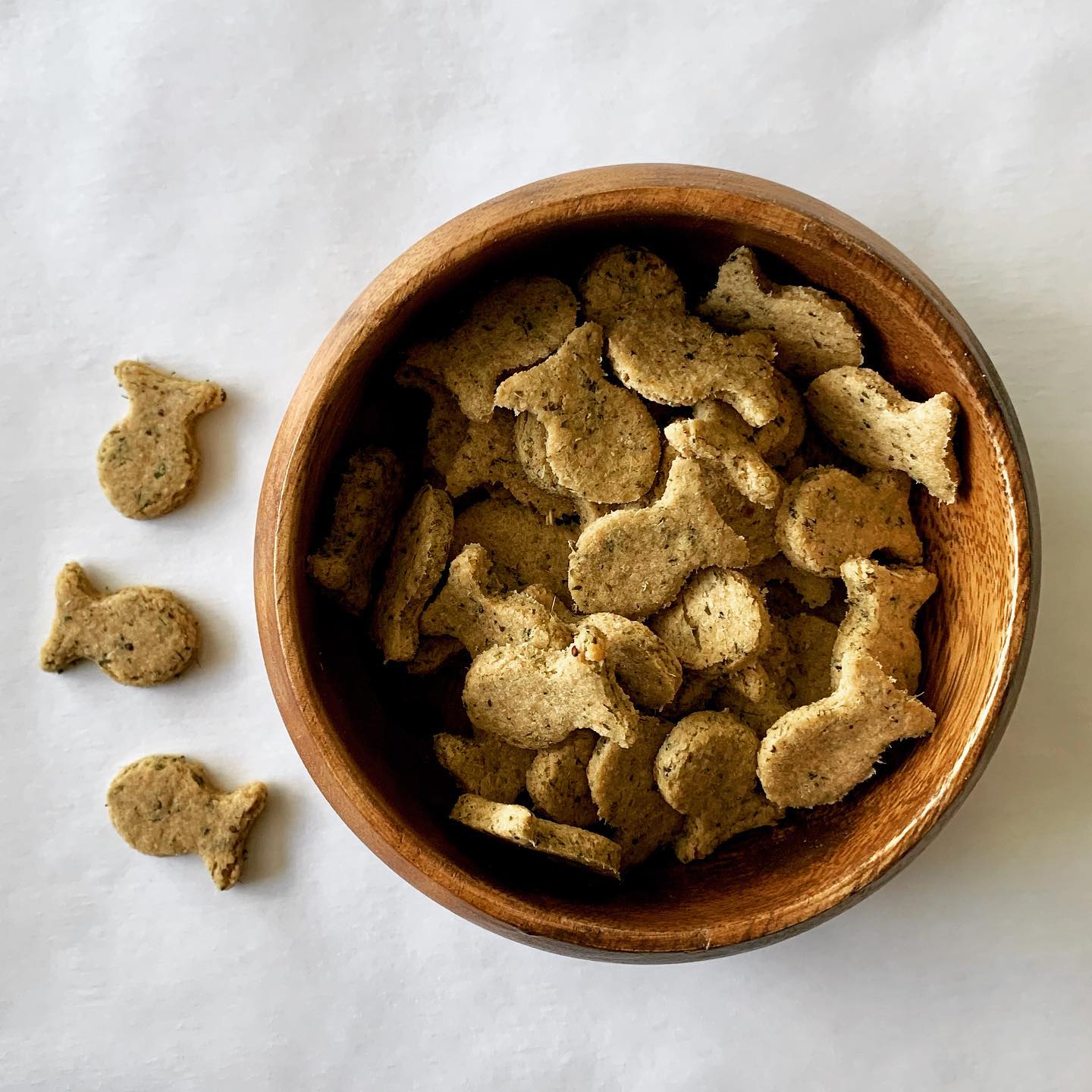 Are Cat Treats Safe for Dogs? Uncover the Truth!